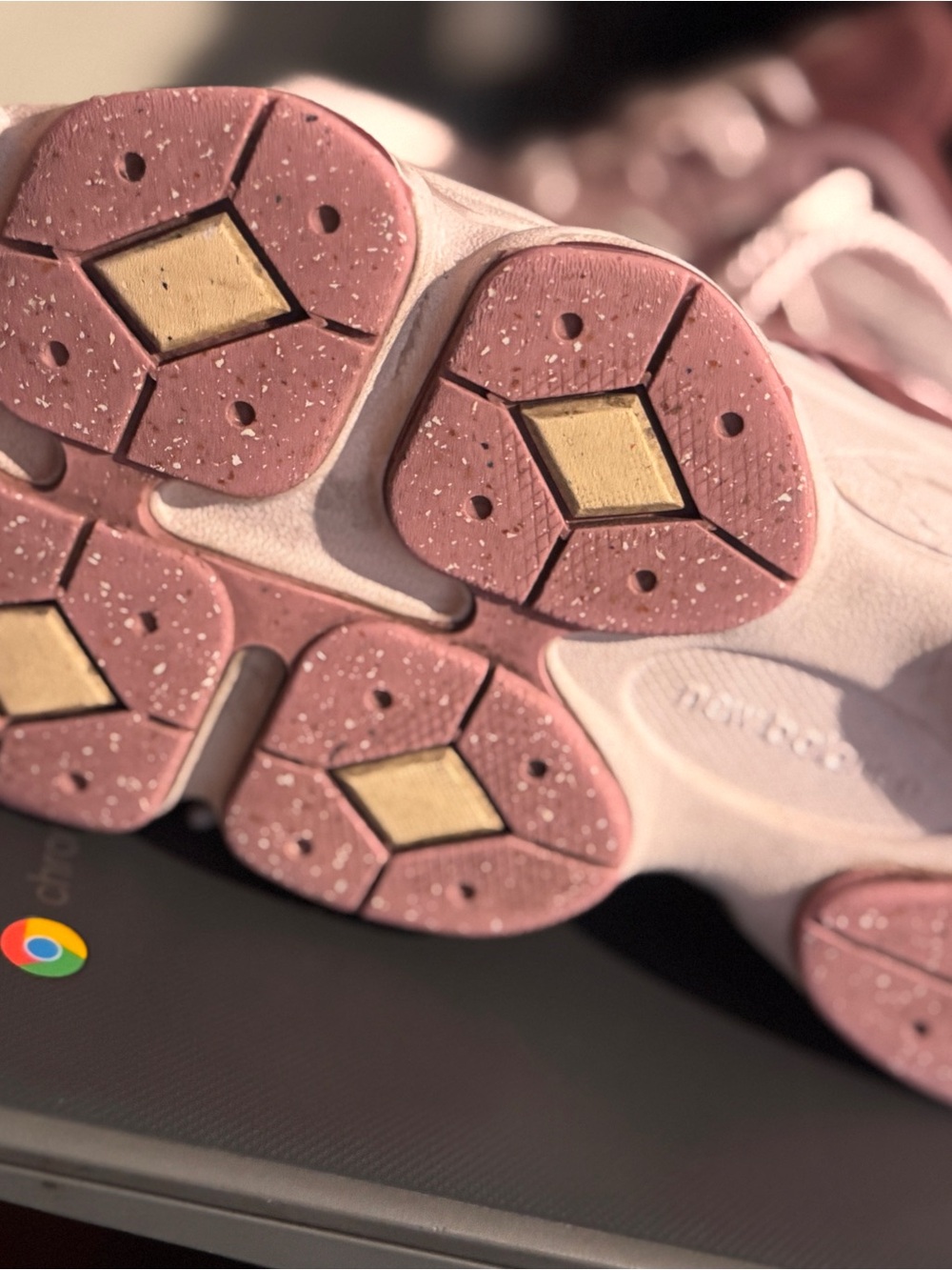 New Balance Pink Suede & Mesh Chunky Runner - Picture 6 of 6